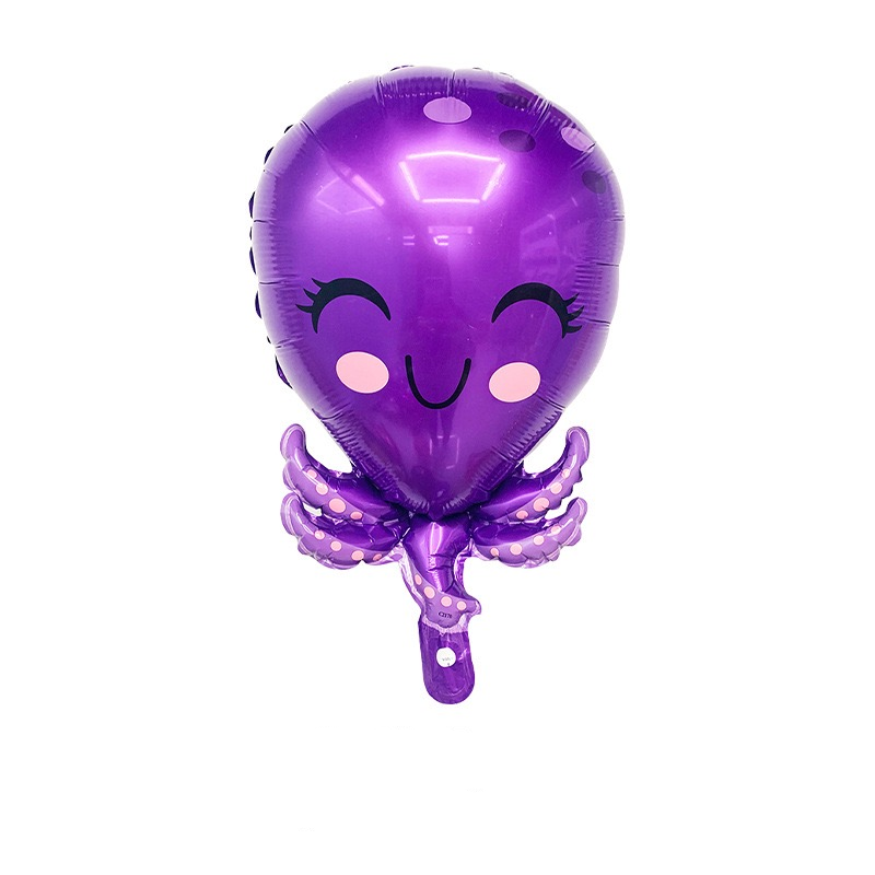 مجموعة بالونات تحت البحر