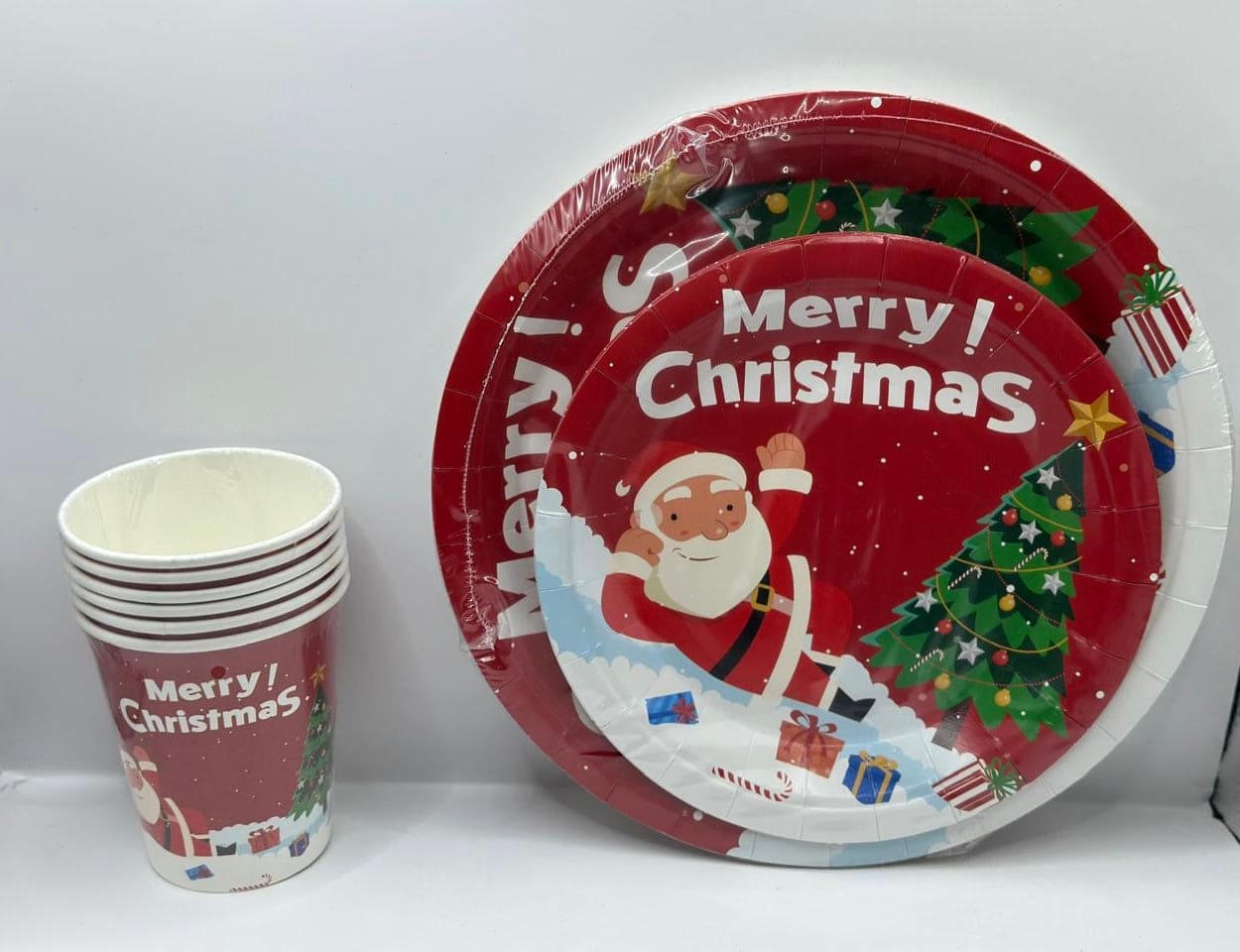 Merry Christmas Set - Plates & Cups